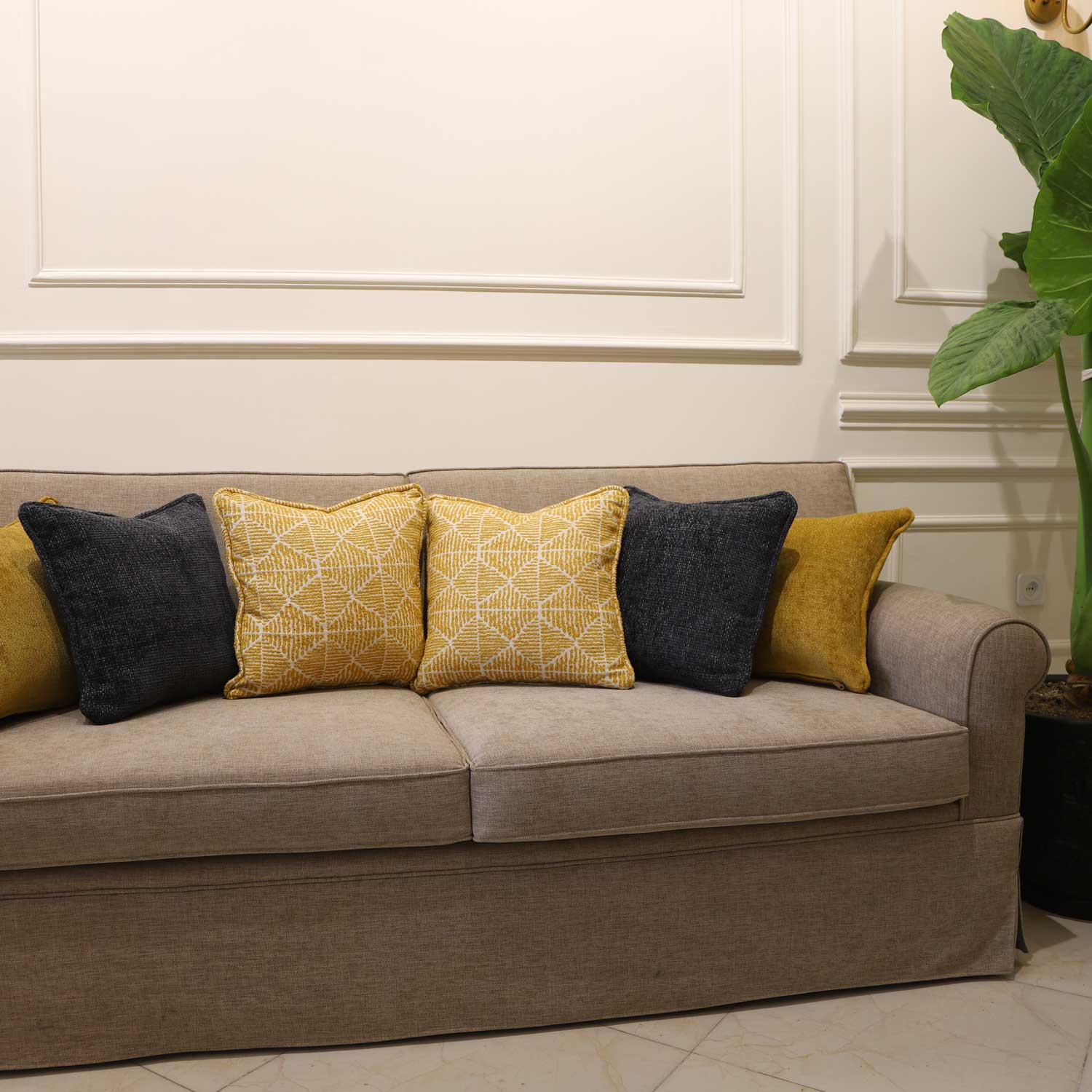 مقایسه مبلمان مینیمال ژین هوم با برندهای خارجی