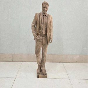 مجسمه جنتلمن