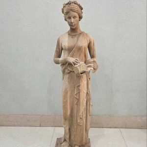 مجسمه خدمتگزار یونانی